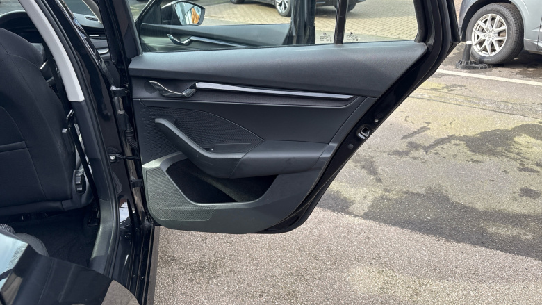 Skoda Octavia 1.4 TSI iV SE Technology DSG 5dr Estate